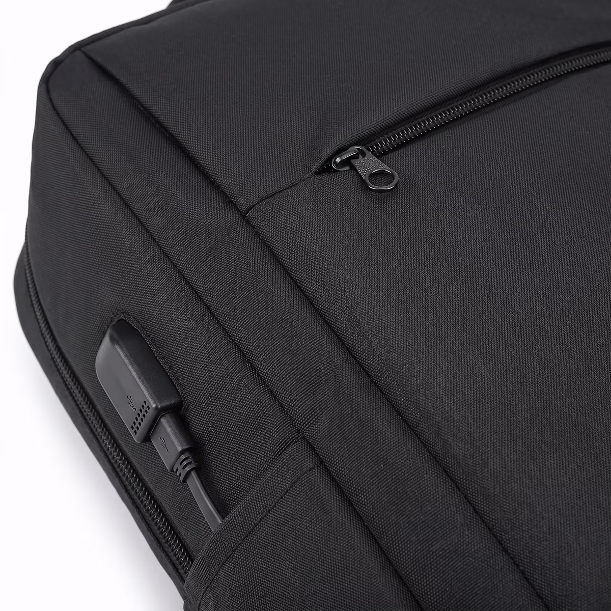Power-Bank-Pocket Laptop Backpack 3